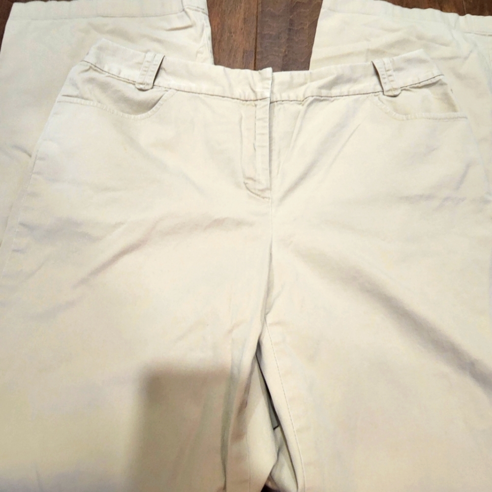 Jones Wear Studio Khaki Slacks